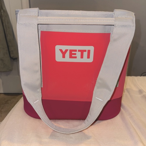 Yeti Handbags - YETI Camino Carryall 20 Bag tote